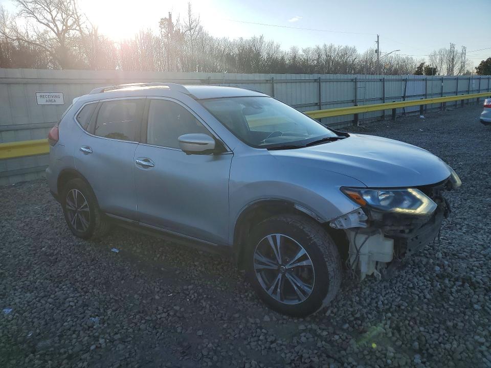 2018 Nissan Rogue s