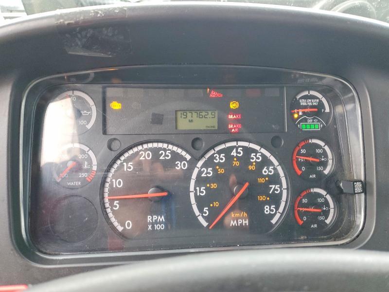 2016 Freightliner Business Class M2 BOX Truck