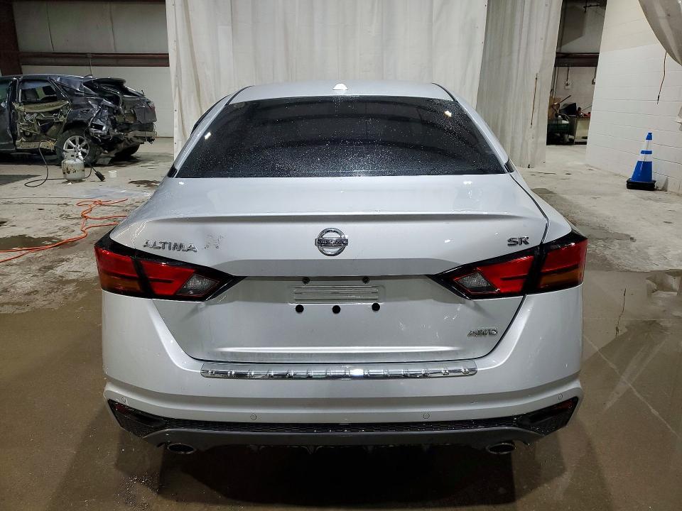 2022 Nissan Altima 2.5 sr