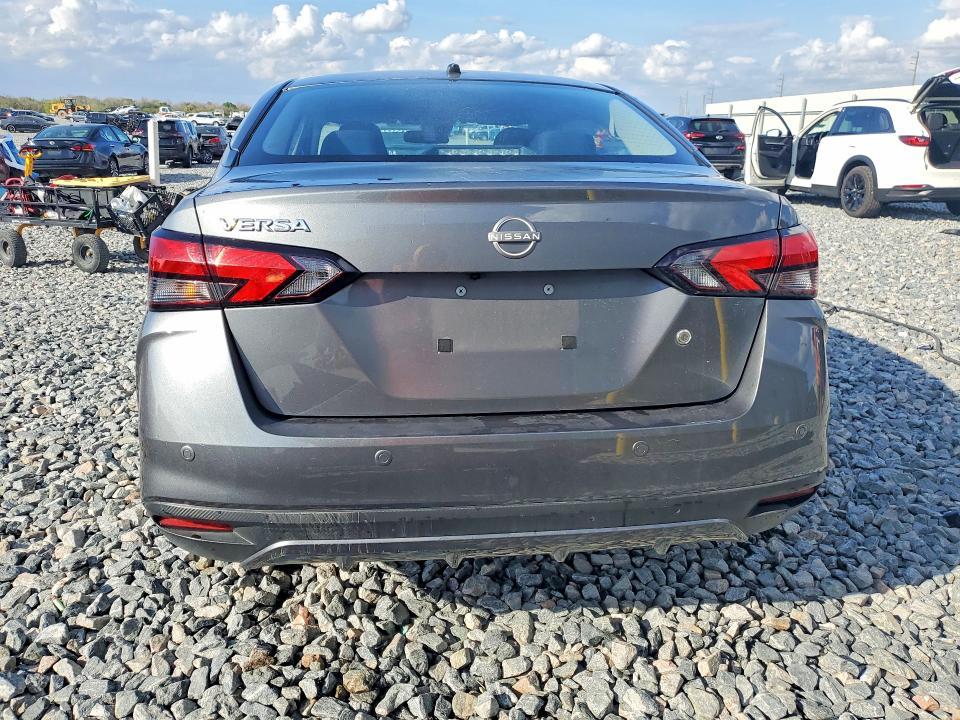2025 Nissan Versa s
