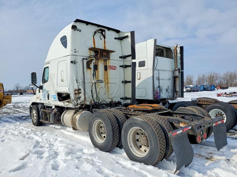 2015 Freightliner Cascadia Semi Truck