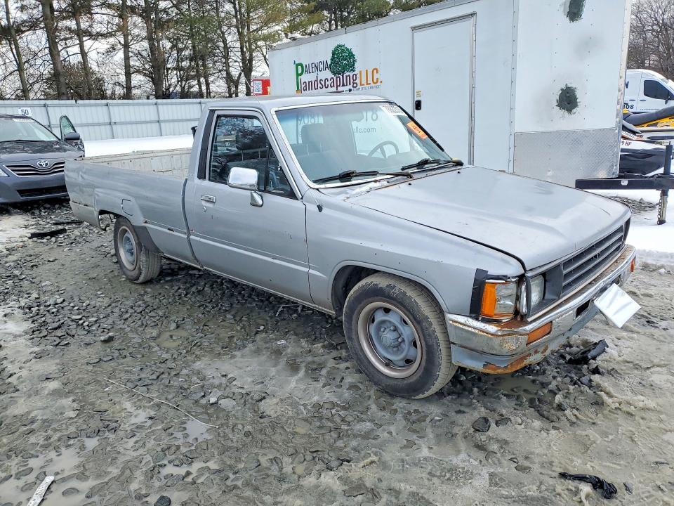 1987 Toyota Pickup Deluxe