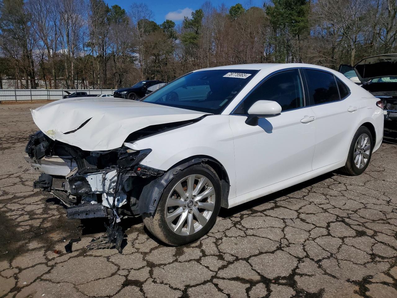 2019 Toyota Camry le