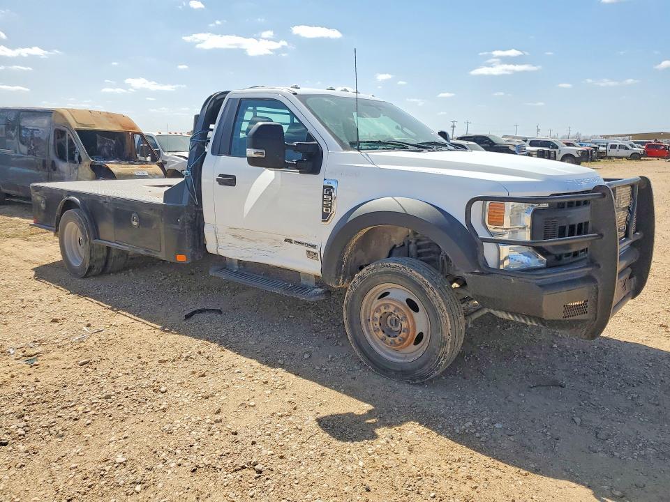 2022 Ford F550 Super Duty Flatbed Truck