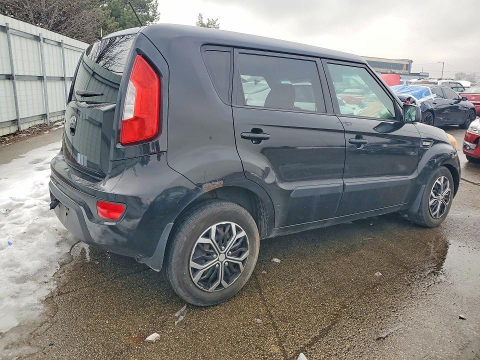 2013 KIA Soul Base