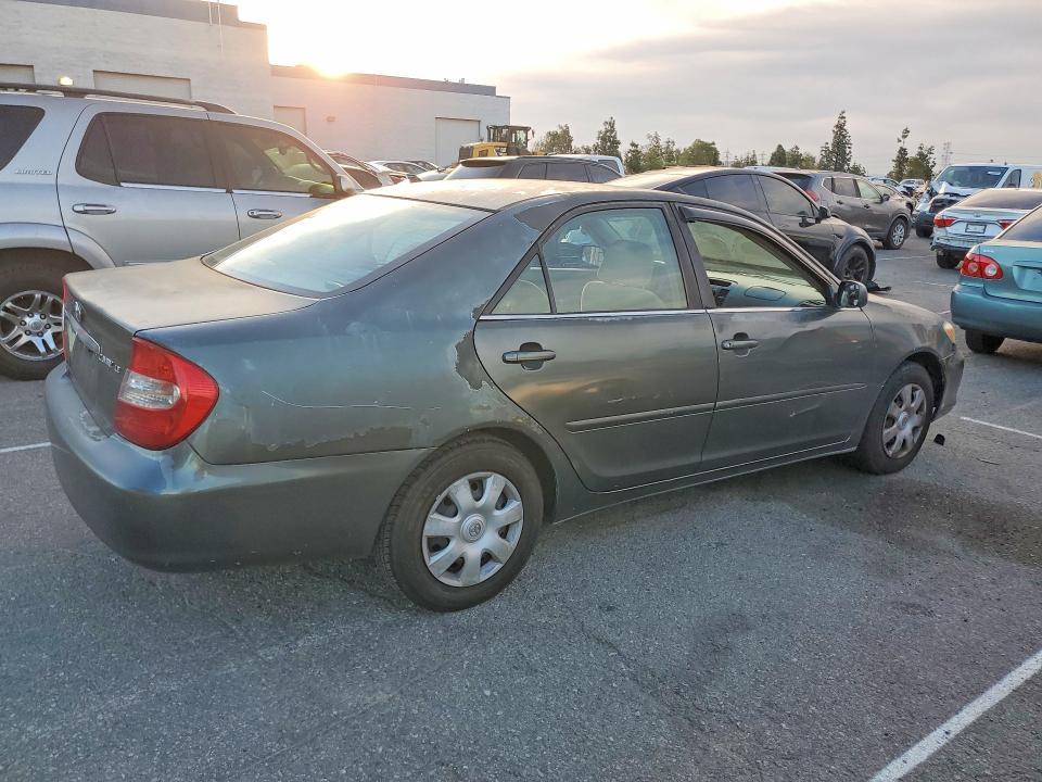 2002 Toyota Camry le