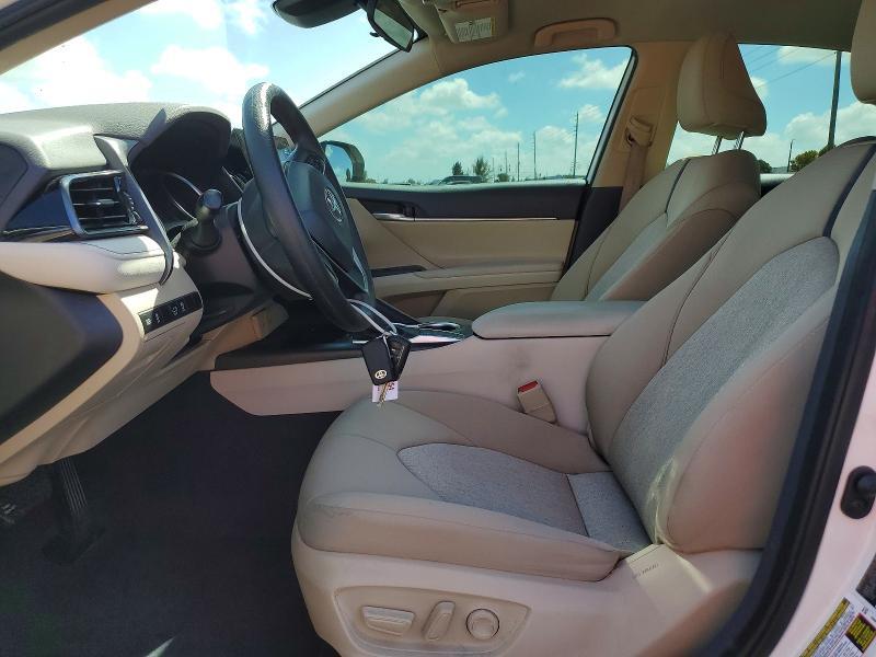 2024 Toyota Camry le