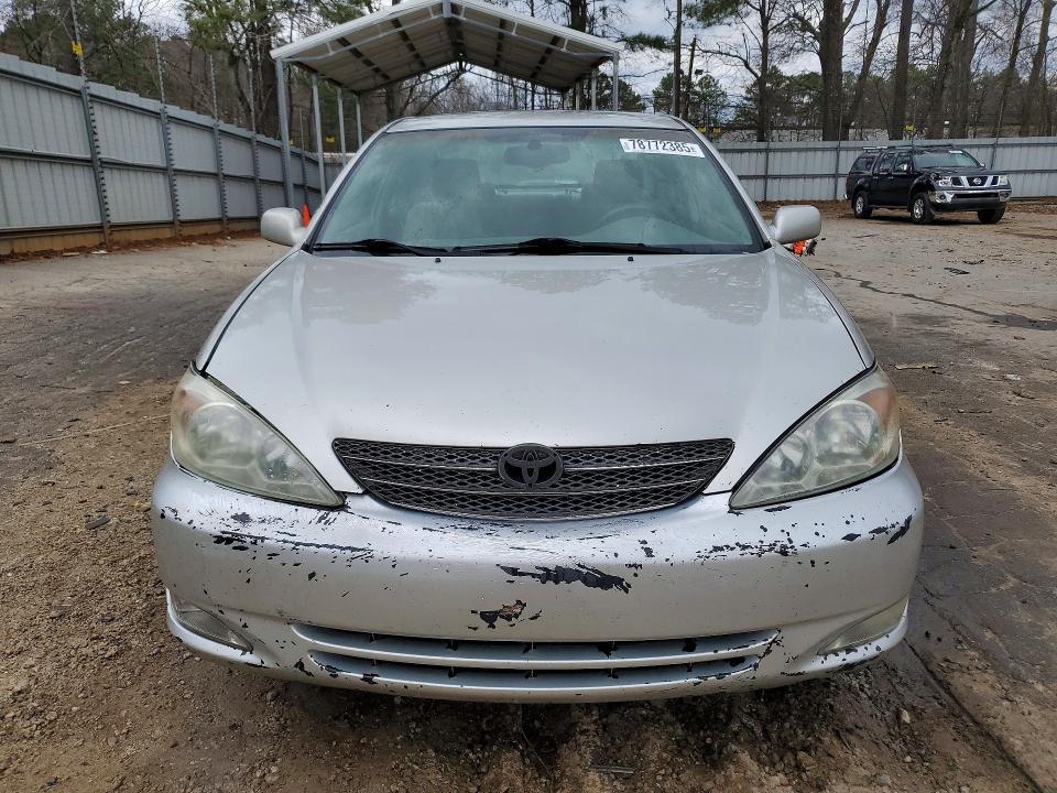 2004 Toyota Camry xle