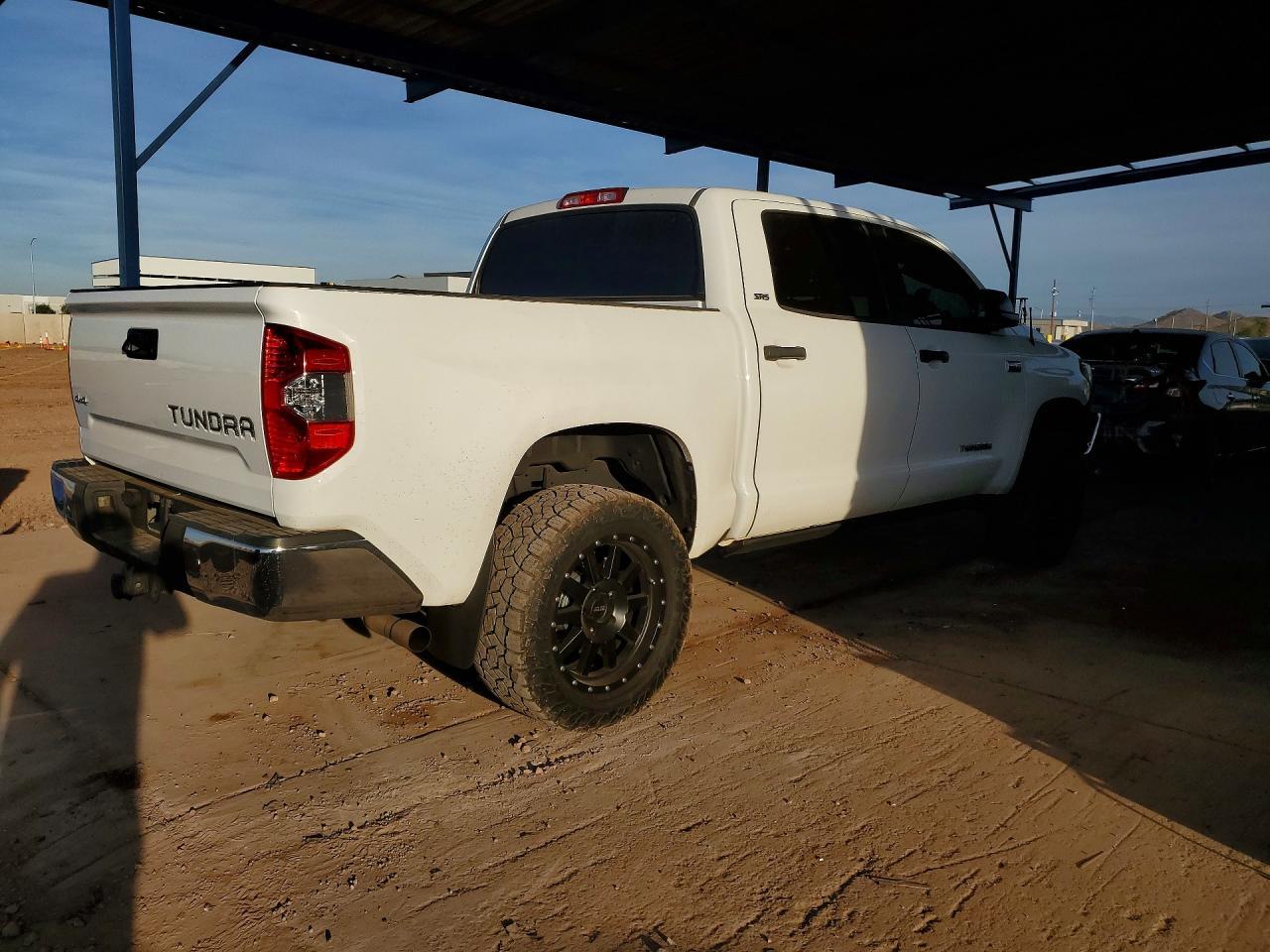 2014 Toyota Tundra SR5