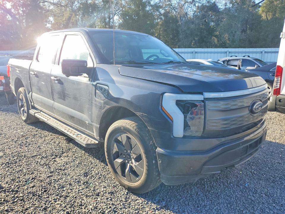 2022 Ford F150 Lightning pro