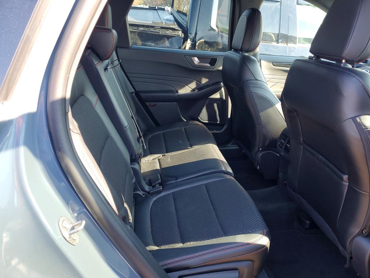 2025 Ford Escape st Line