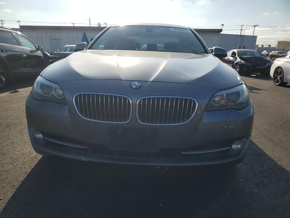 2013 BMW 528 i