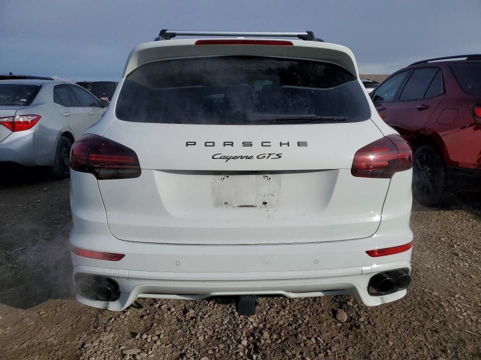 2017 Porsche Cayenne gts