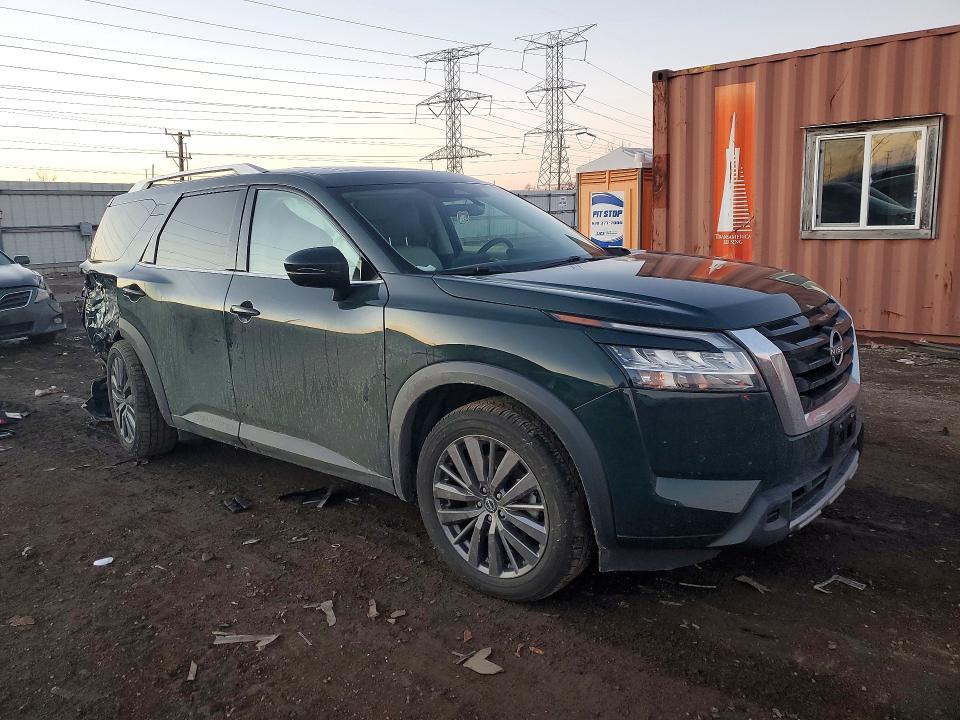 2023 Nissan Pathfinder sl
