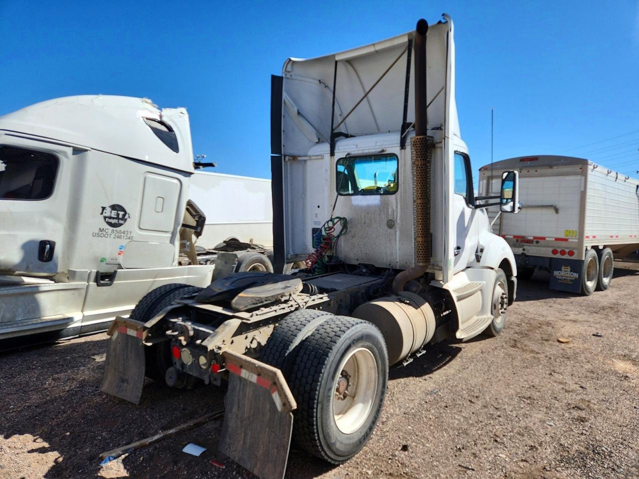 2014 Kenworth T680 Semi Truck