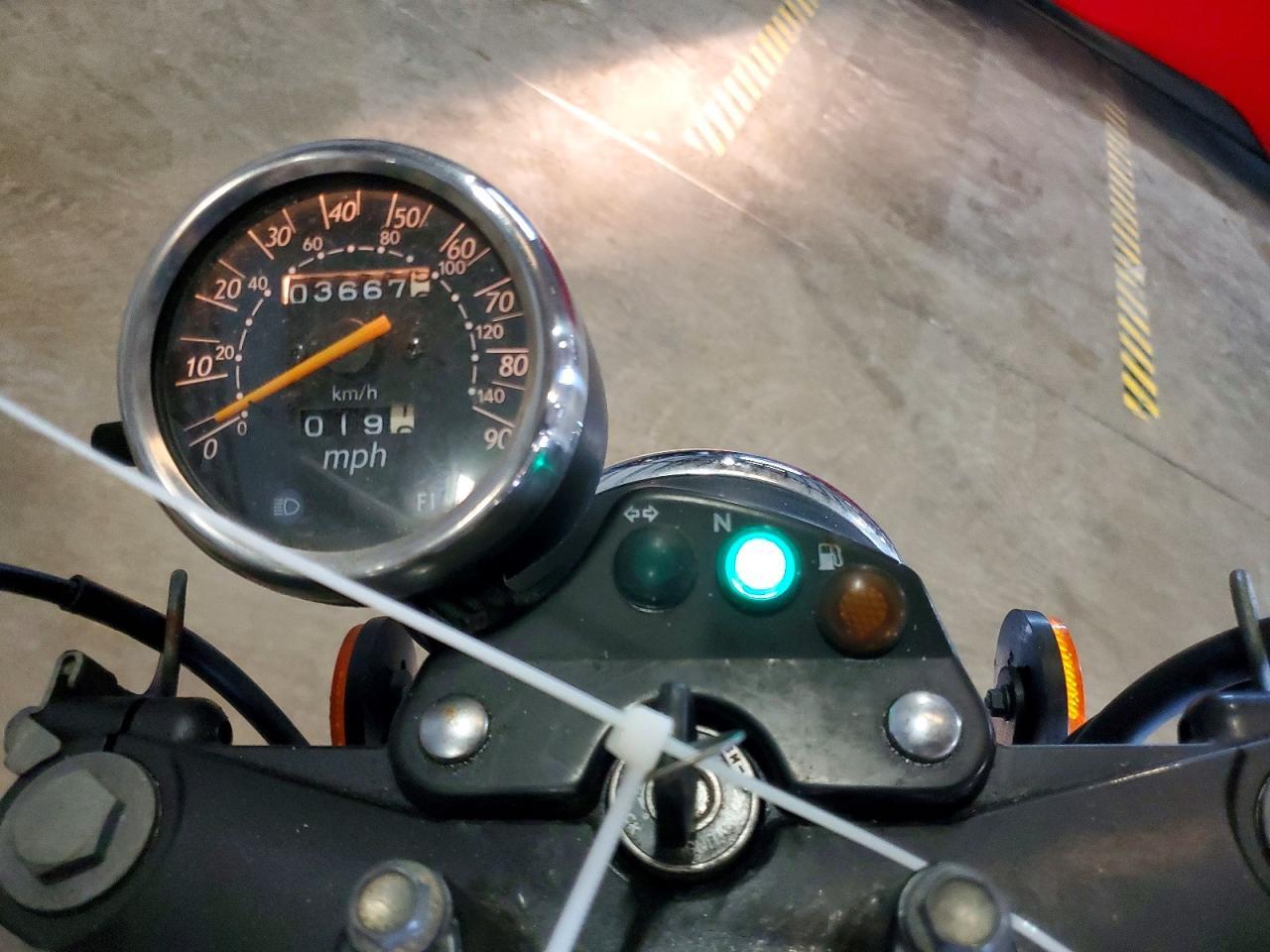 2017 Suzuki RV200