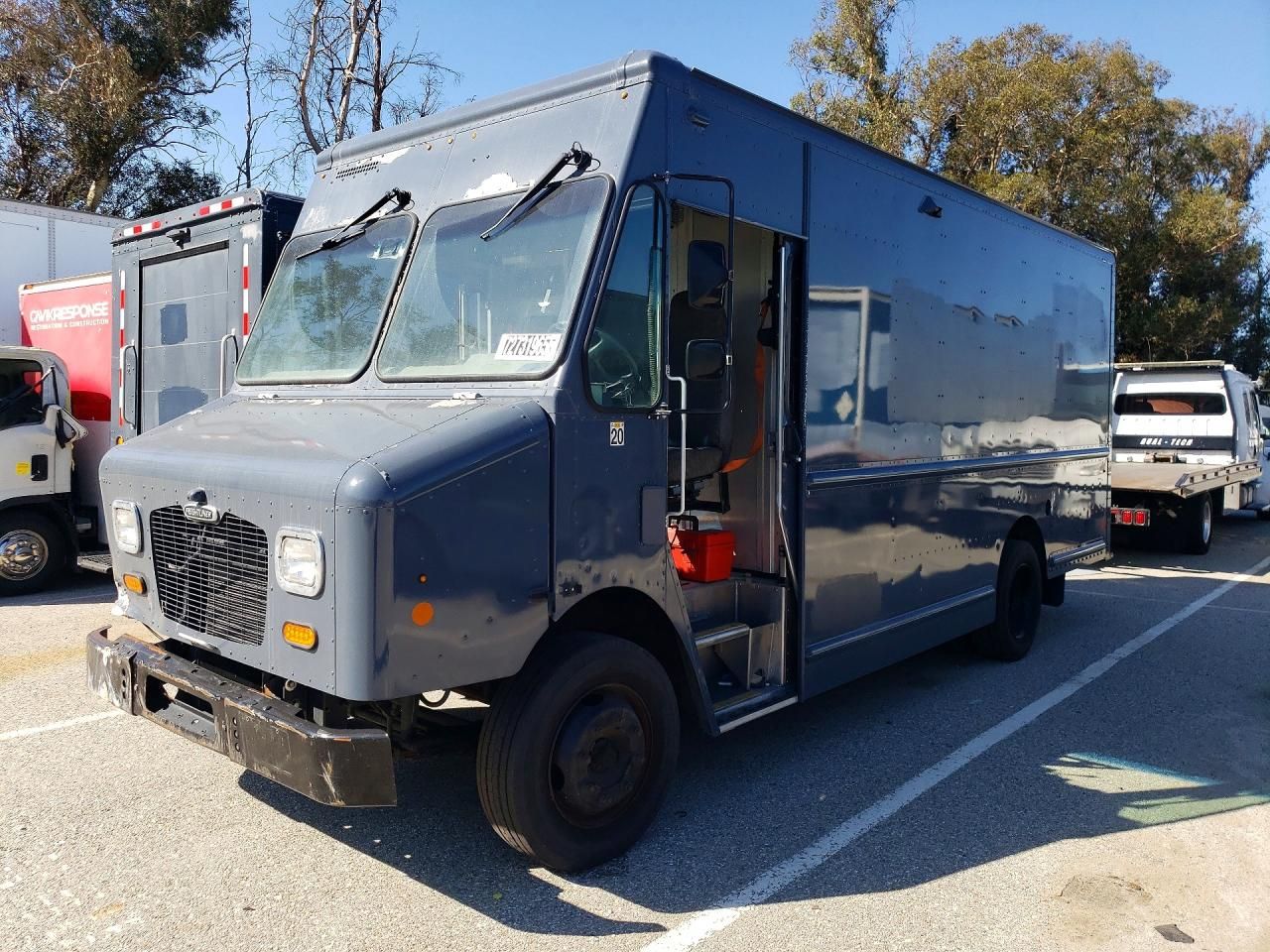 2021 Freightliner MT45G Chassis Delivery Truck