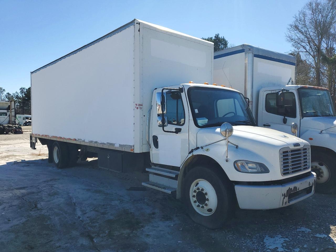 2016 Freightliner Business Class M2 BOX Truck