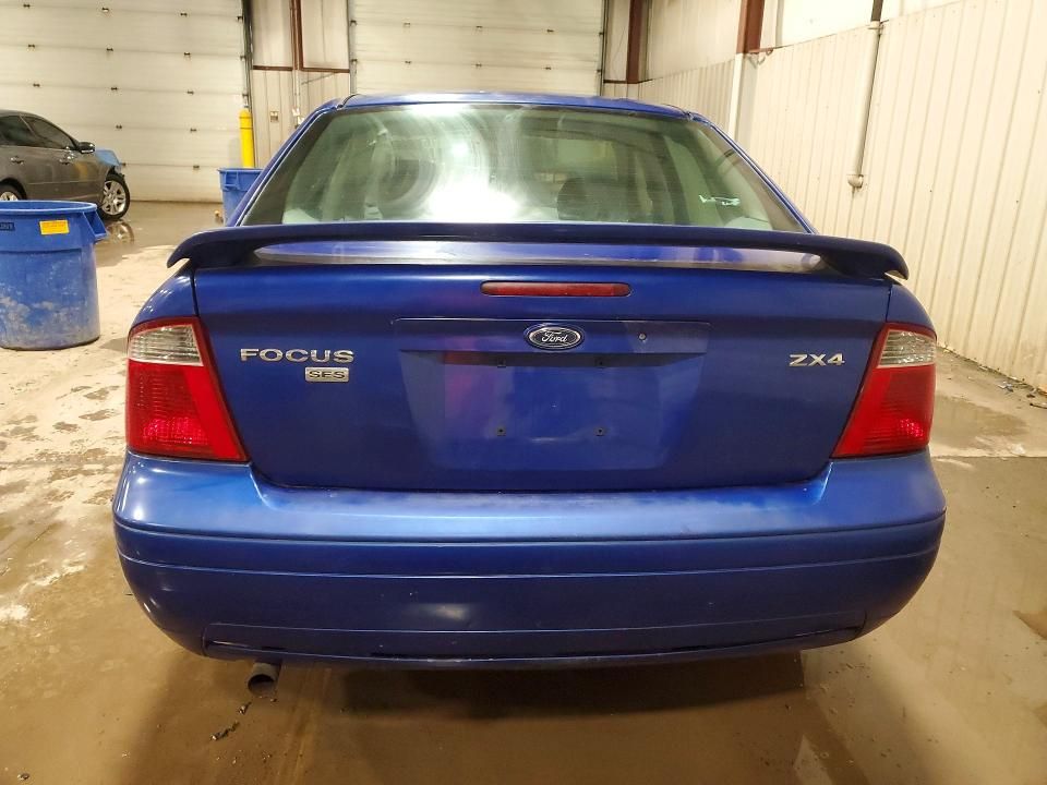 2005 Ford Focus ZX4