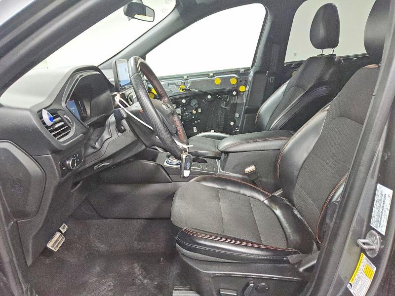2023 Ford Escape st Line