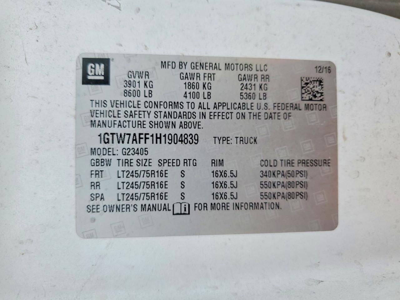2017 GMC Savana Cargo 2500 13