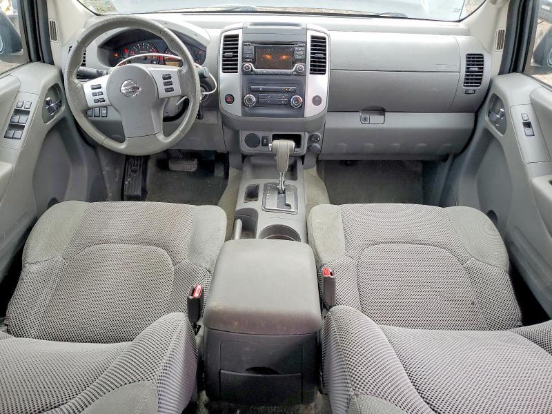 2017 Nissan Frontier sv