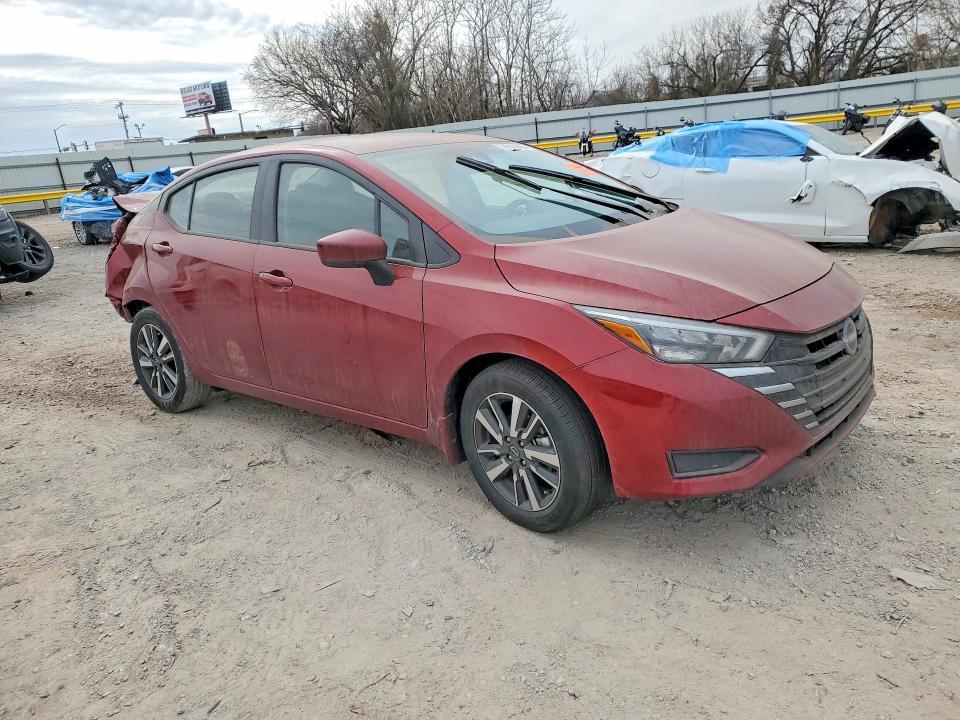 2025 Nissan Versa sv