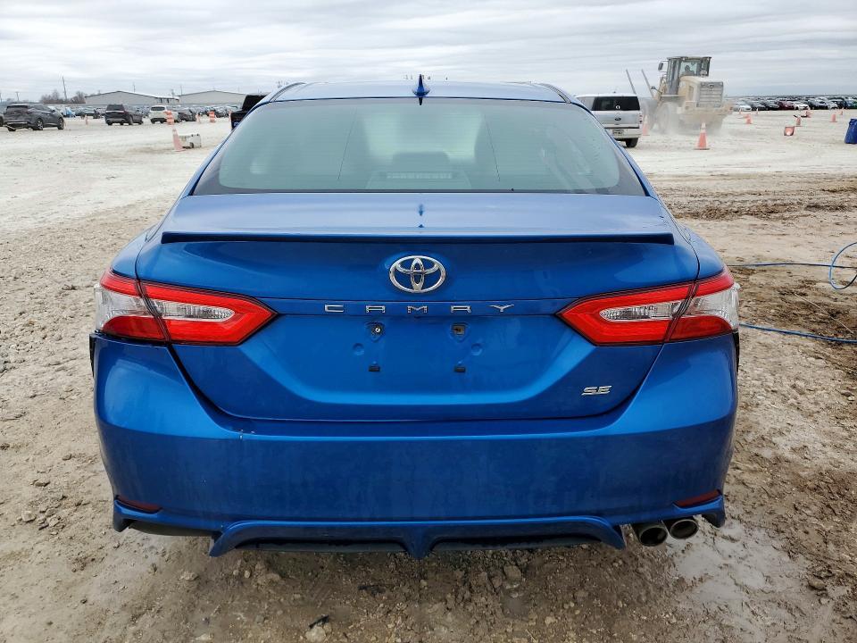 2020 Toyota Camry se