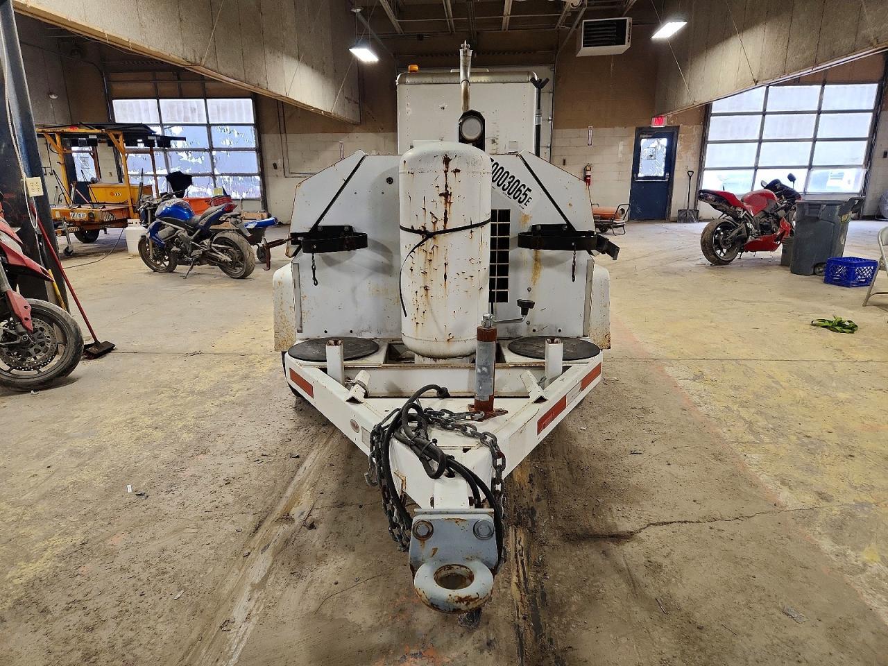 1996 Fenex 1996 Team Fenex F101K Manhole Support Trailer