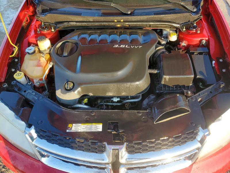2011 Dodge Avenger lux
