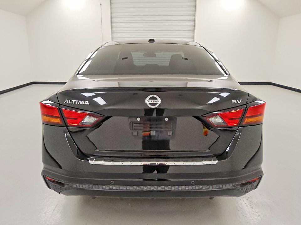 2022 Nissan Altima 2.5 sv