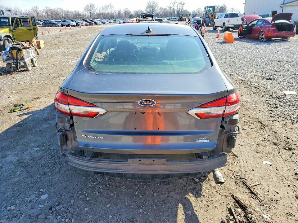 2019 Ford Fusion se