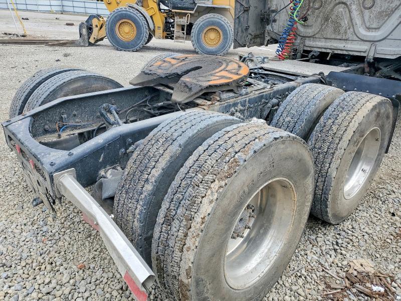 2025 Freigliner 2025 Freightliner Cascadia 126 Semi Truck