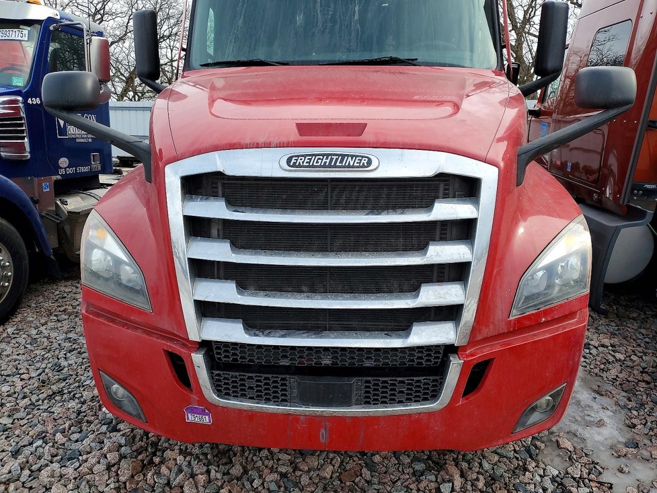 2020 Freigliner 2020 Freightliner Cascadia 126 Semi Truck