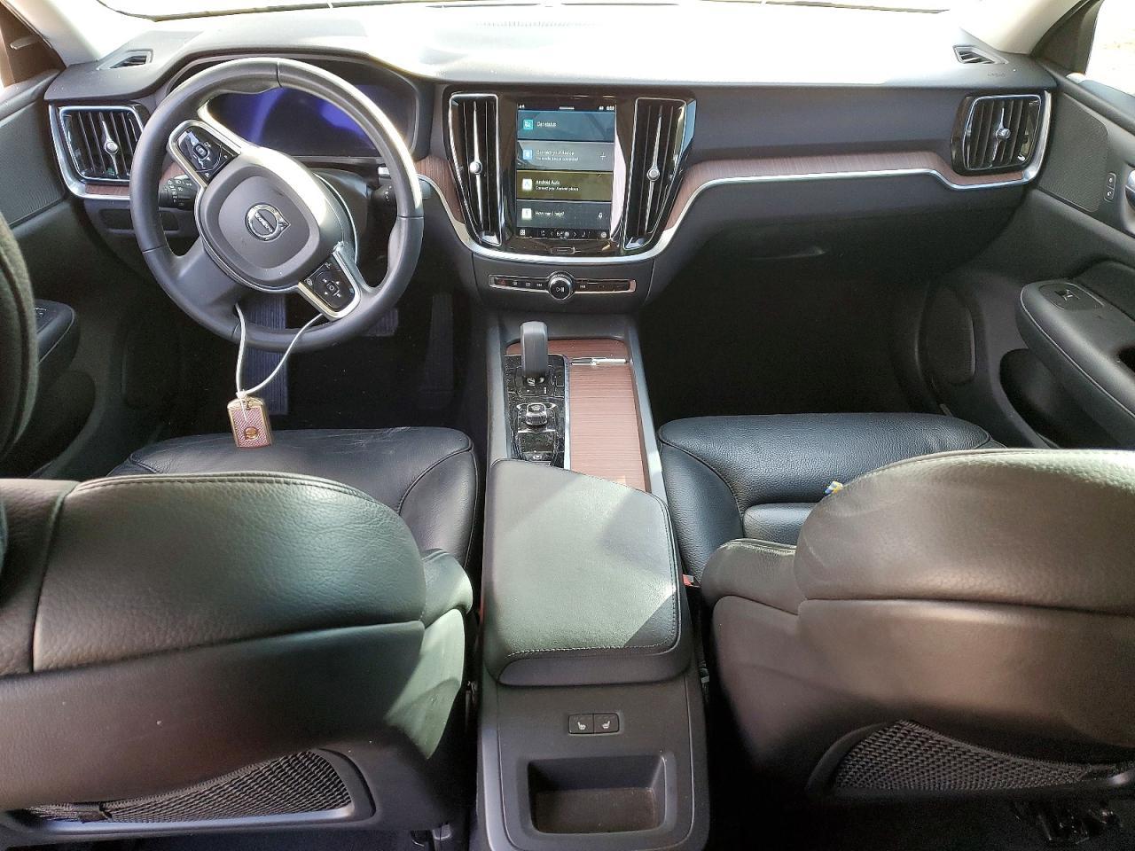 2024 Volv S60 Plus