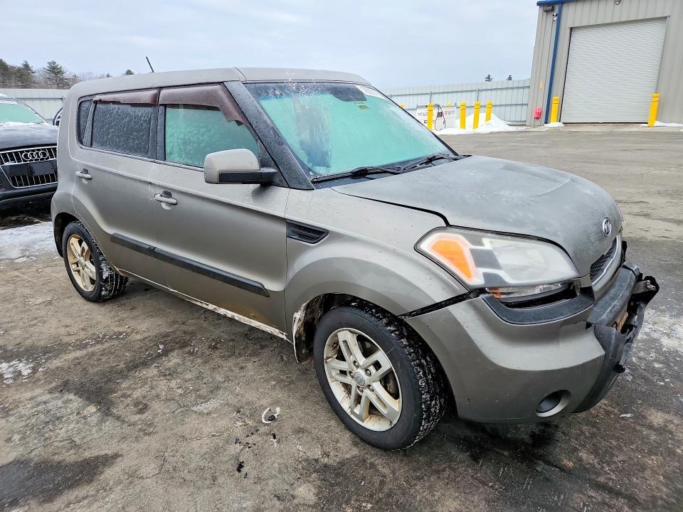 2011 KIA Soul +