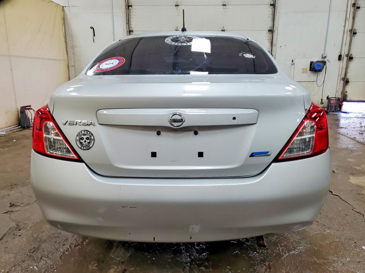 2012 Nissan Versa s