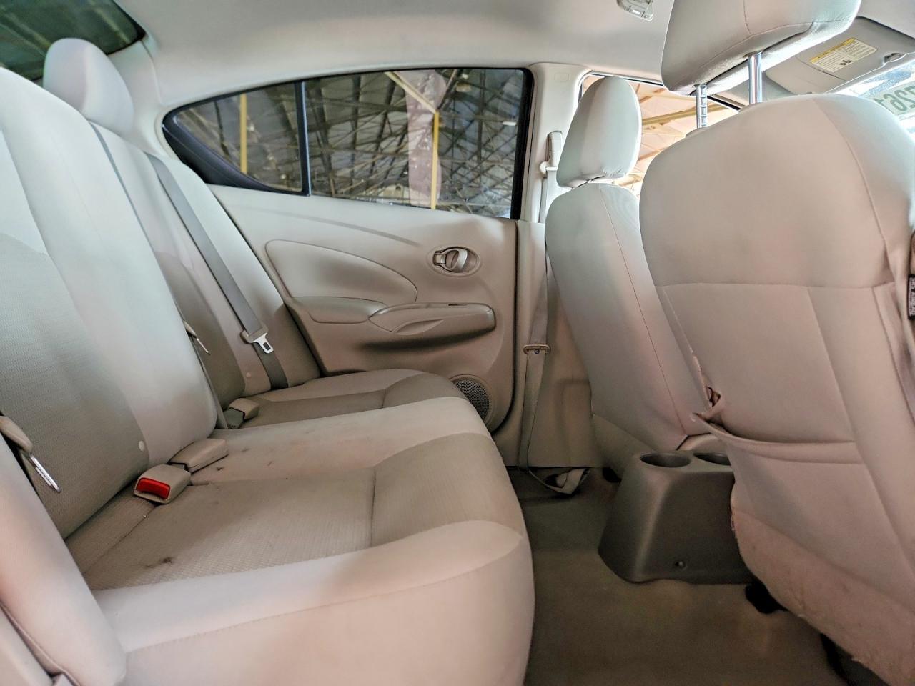 2012 Niss Versa 1.6 s