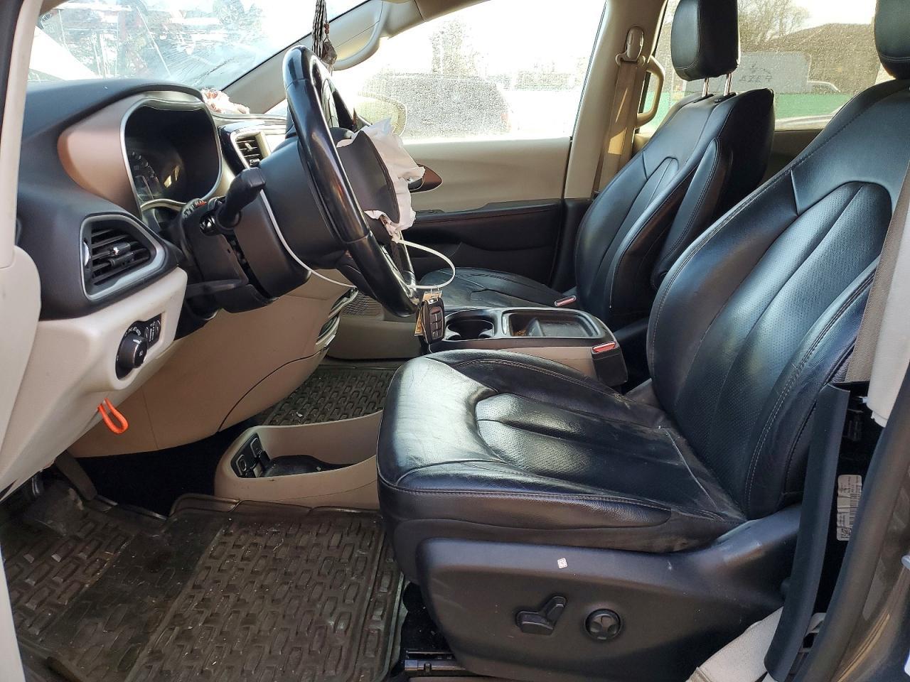 2019 Chrysler Pacifica Touring l