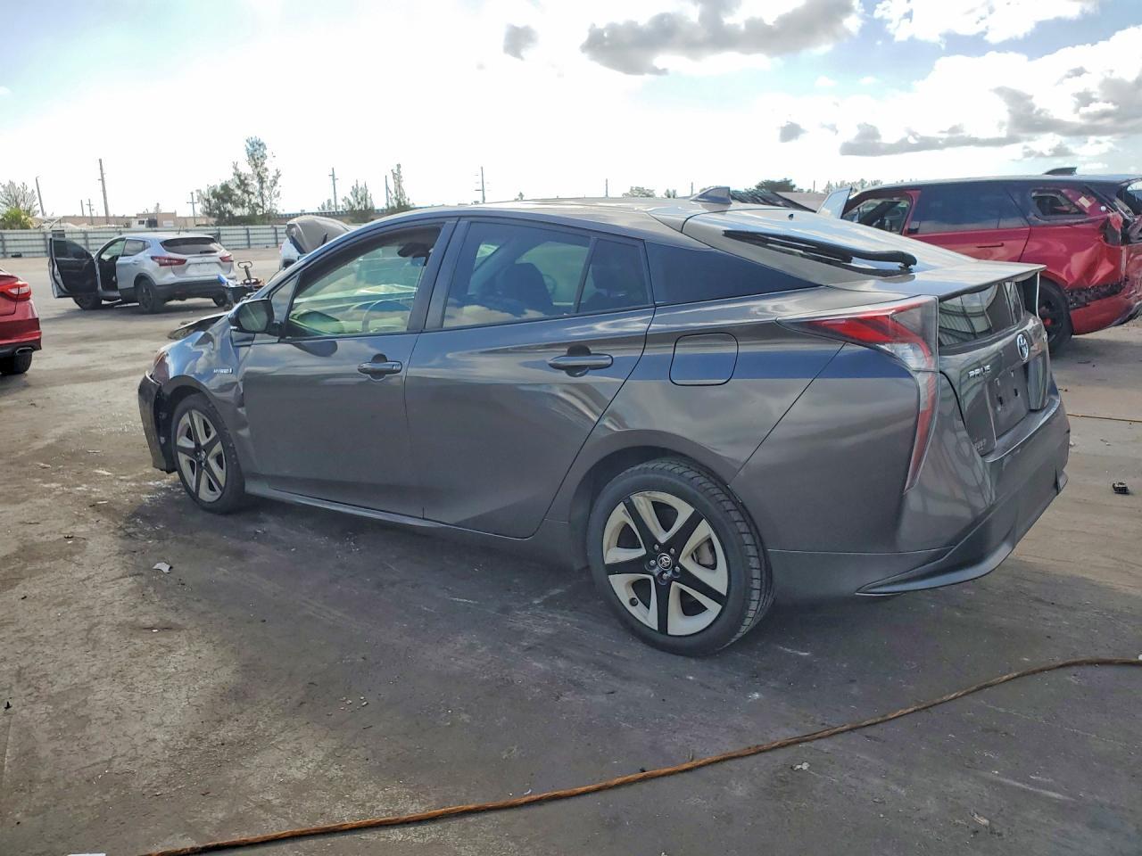 2016 Toyota Prius Three Touring