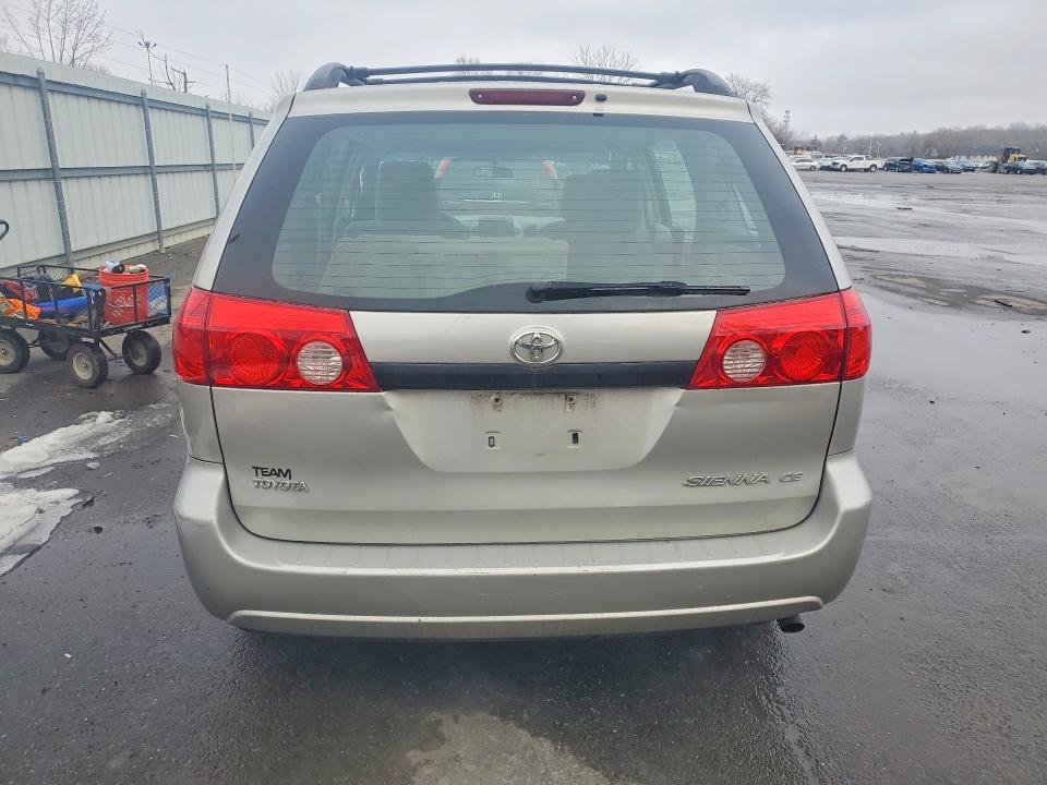 2009 Toyota Sienna ce