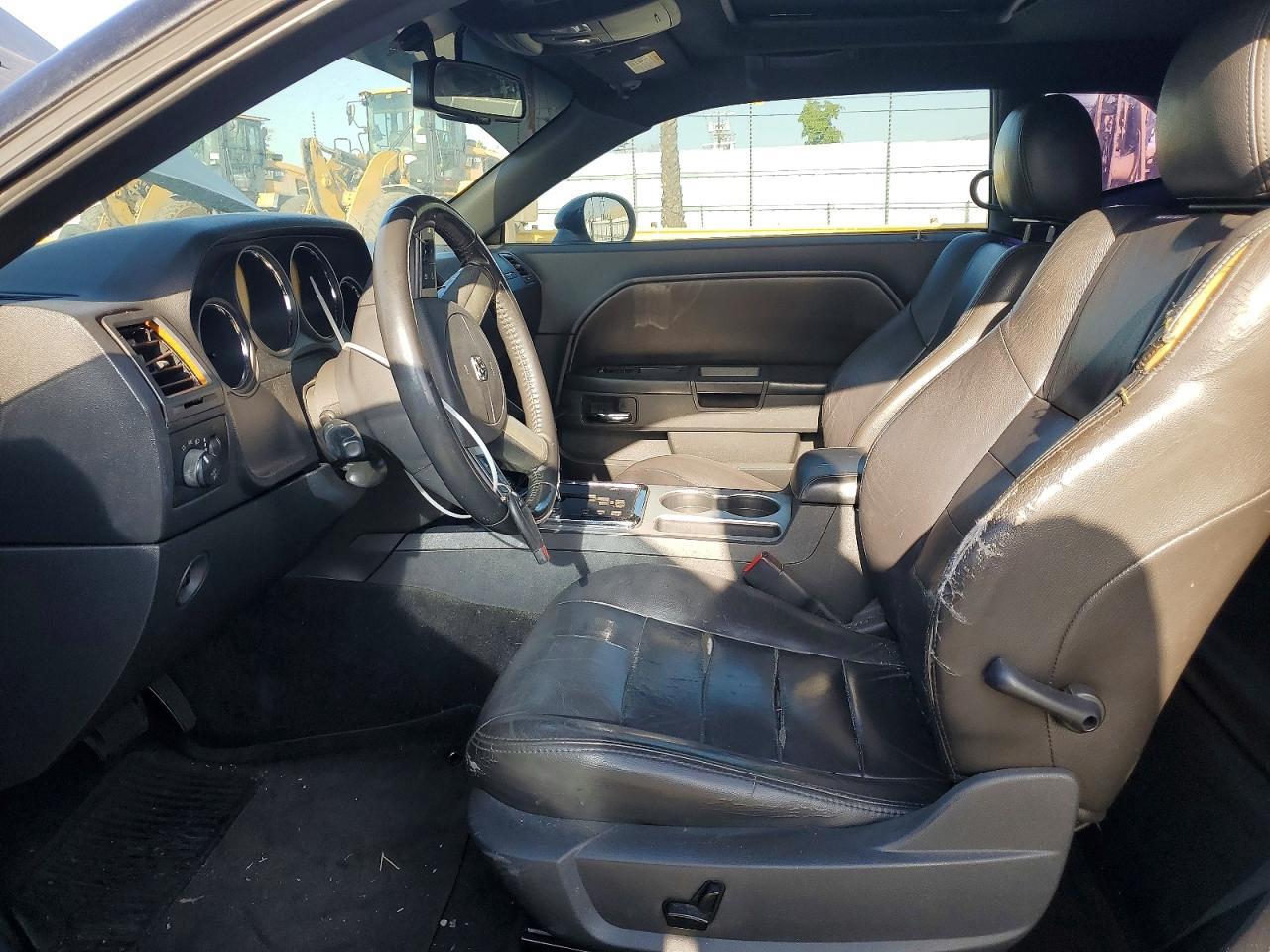 2010 Dodge Challenger se