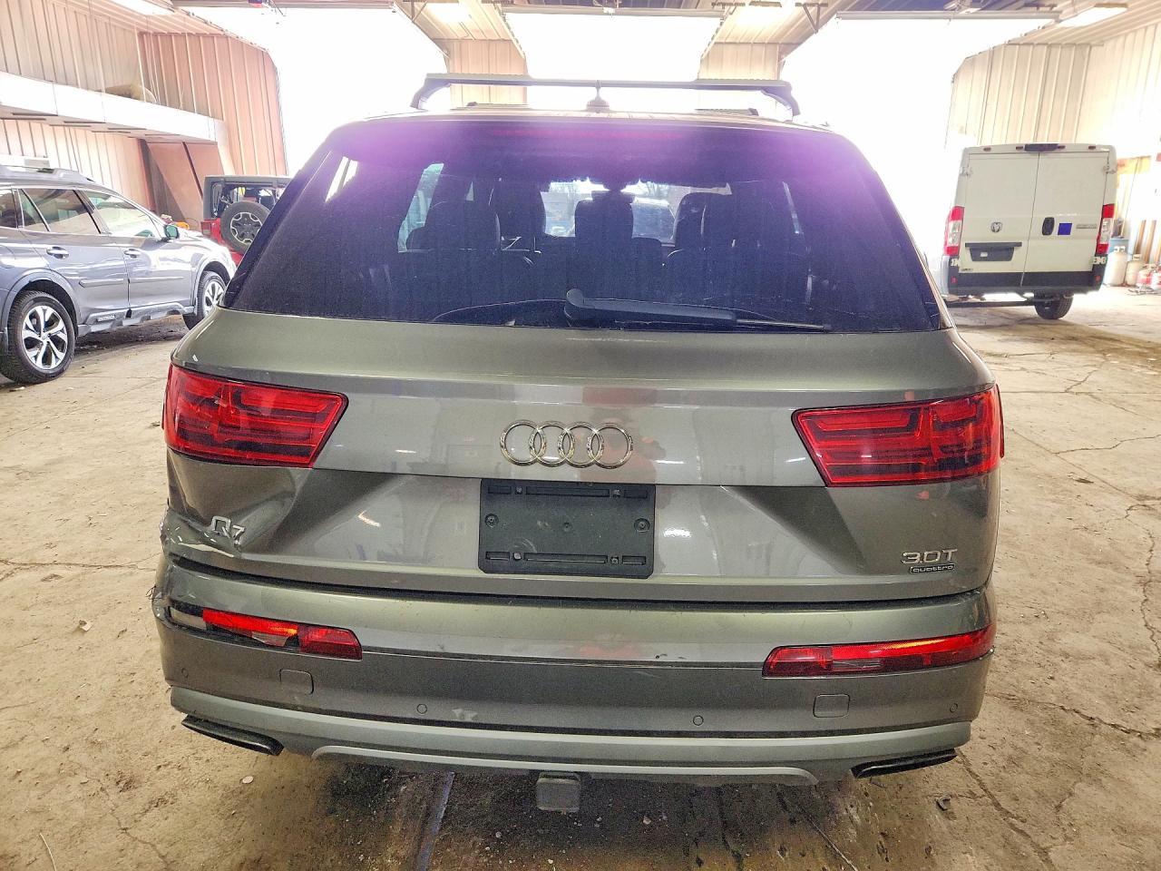 2017 Audi Q7 Premium Plus