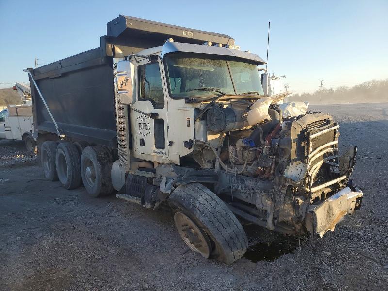 2015 Mack GU713 Dump Truck