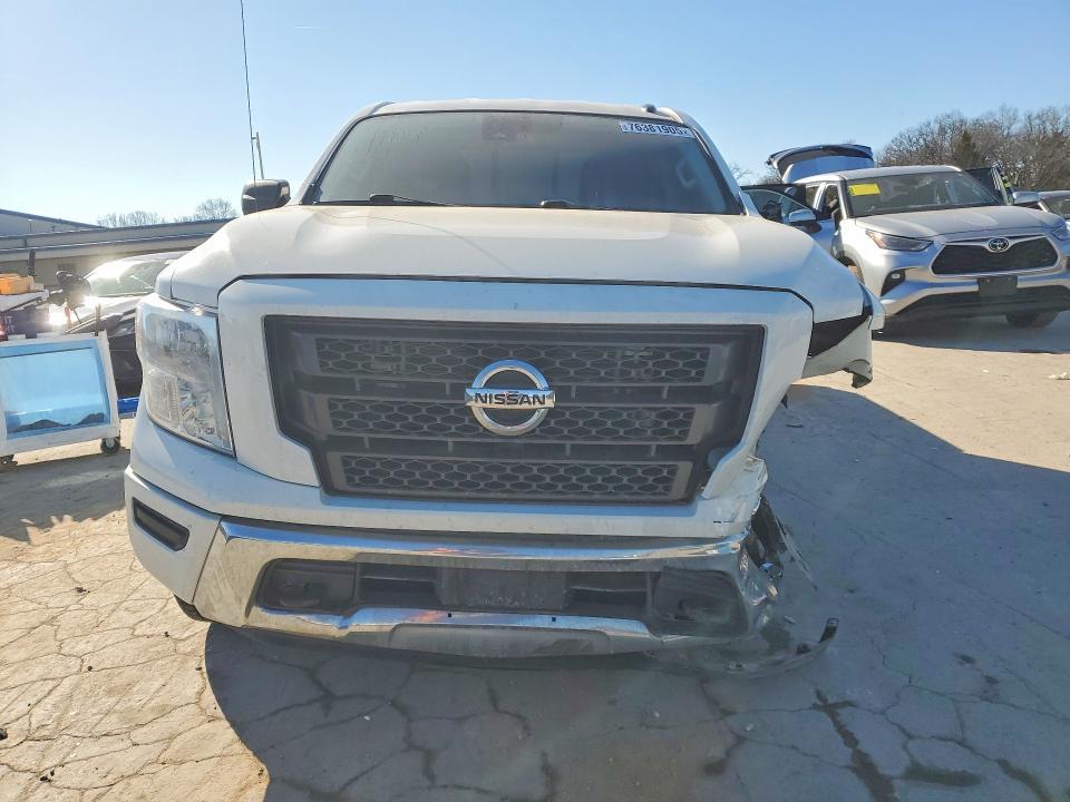 2021 Nissan Titan s