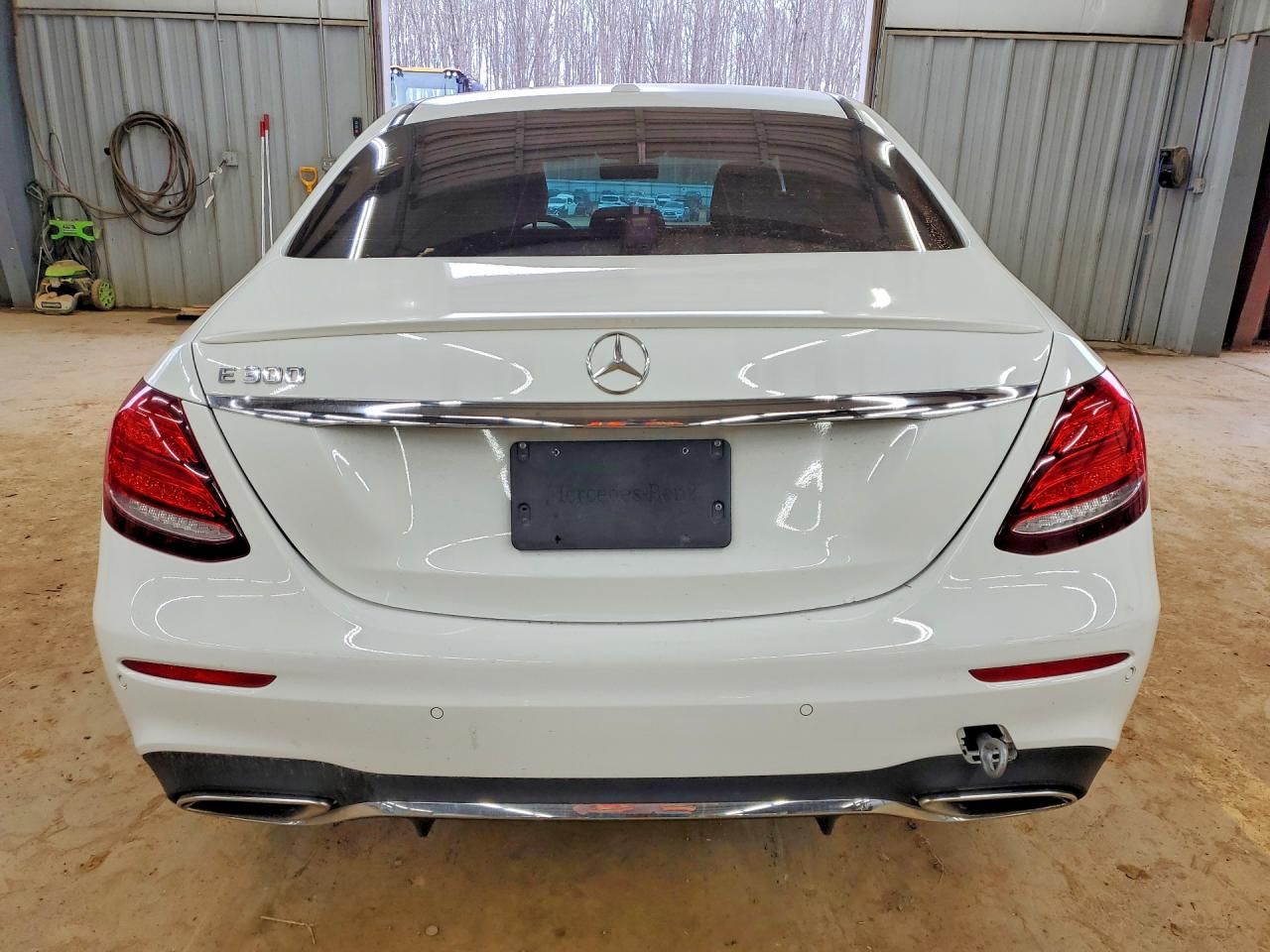 2017 Mercedes-Benz E 300