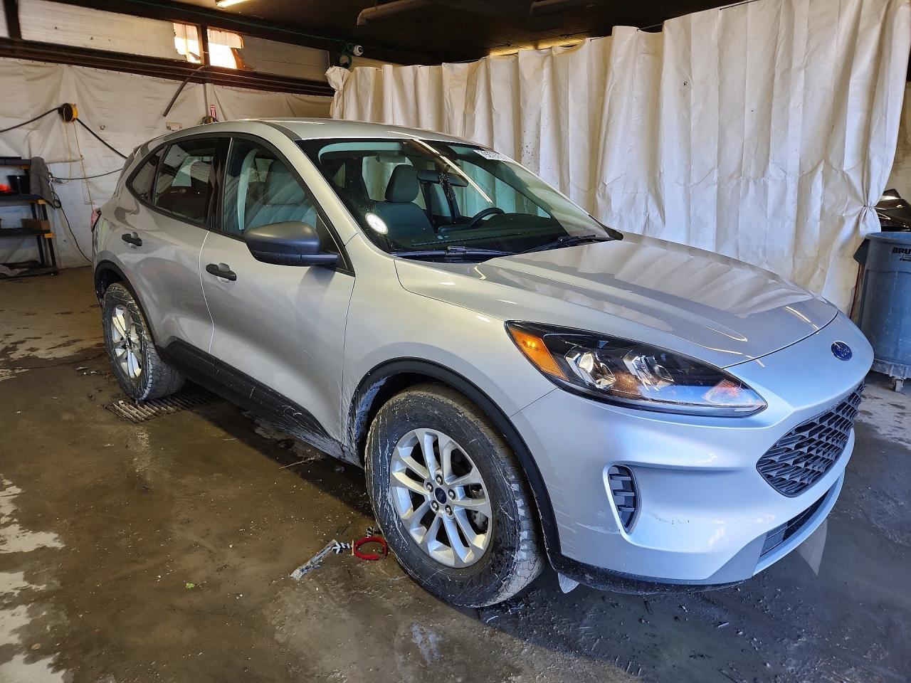 2020 Ford Escape s