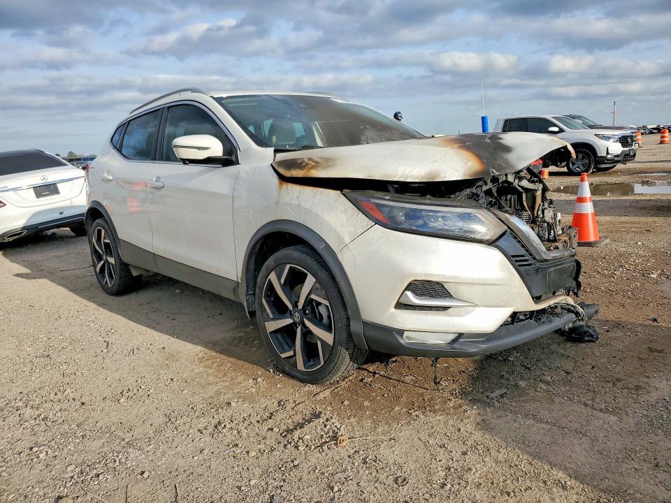 2022 Nissan Rogue Sport sl