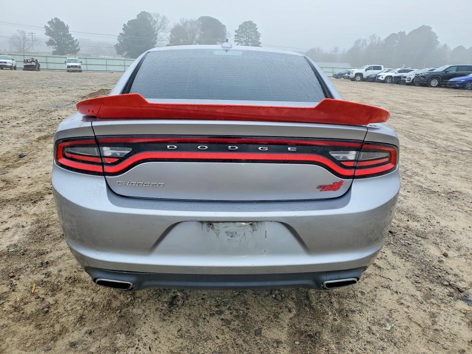 2016 Dodge Charger r