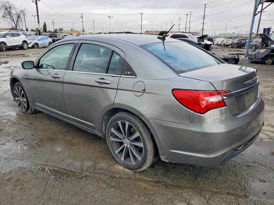 2013 Chrysler 200 Touring